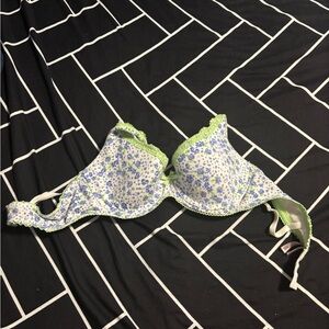 La Vie En Rose Floral Lace Bra - White and Green
